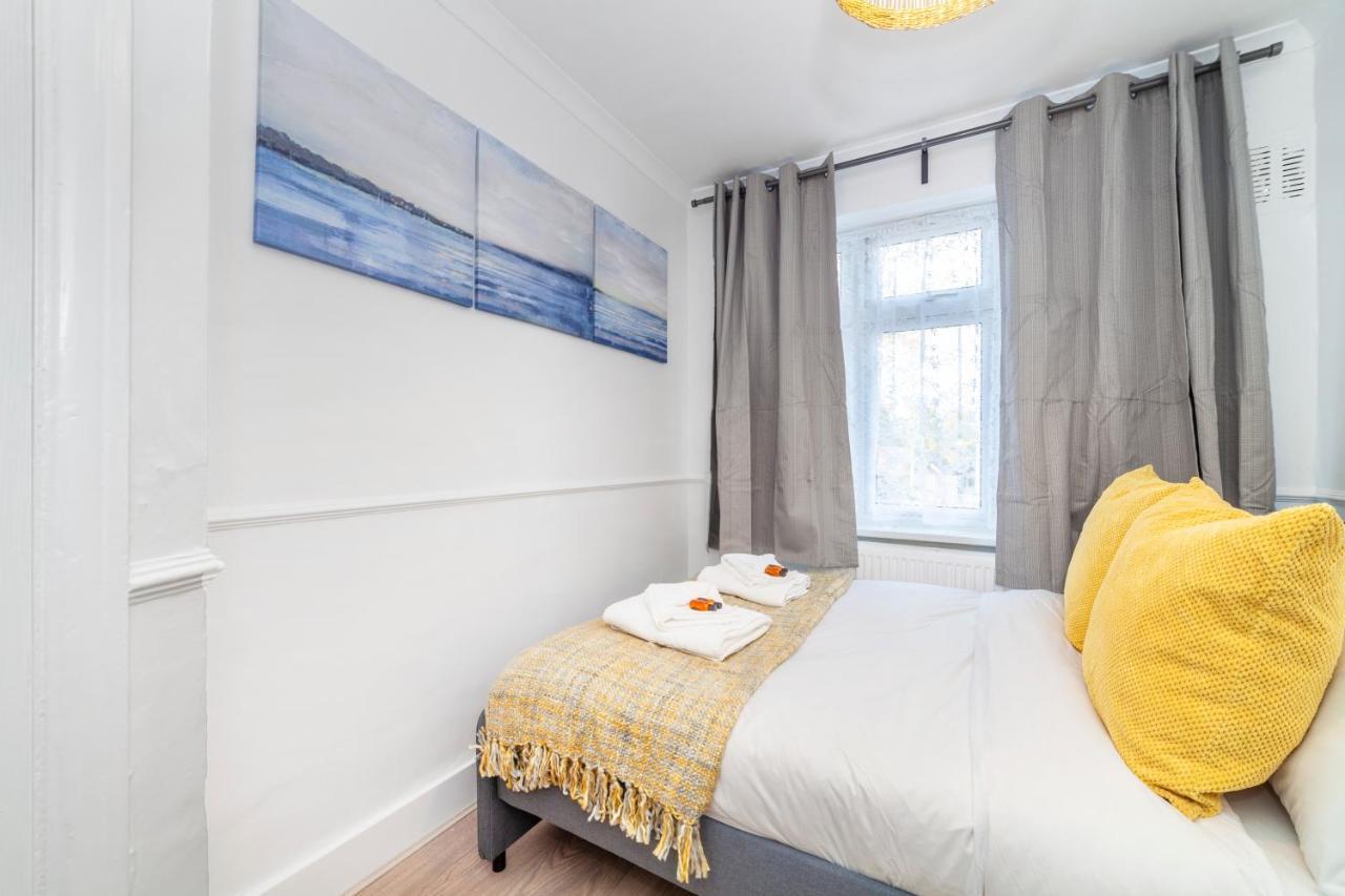 Autonomous 2 Bdr Apartment With Garden And Parking Enfield Dış mekan fotoğraf